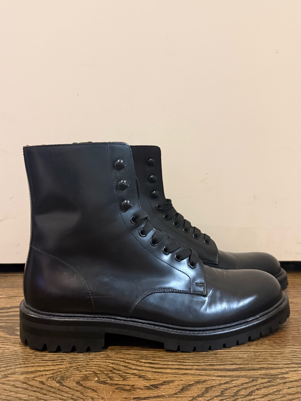 COMMON PROJECTS - lace up leather boots